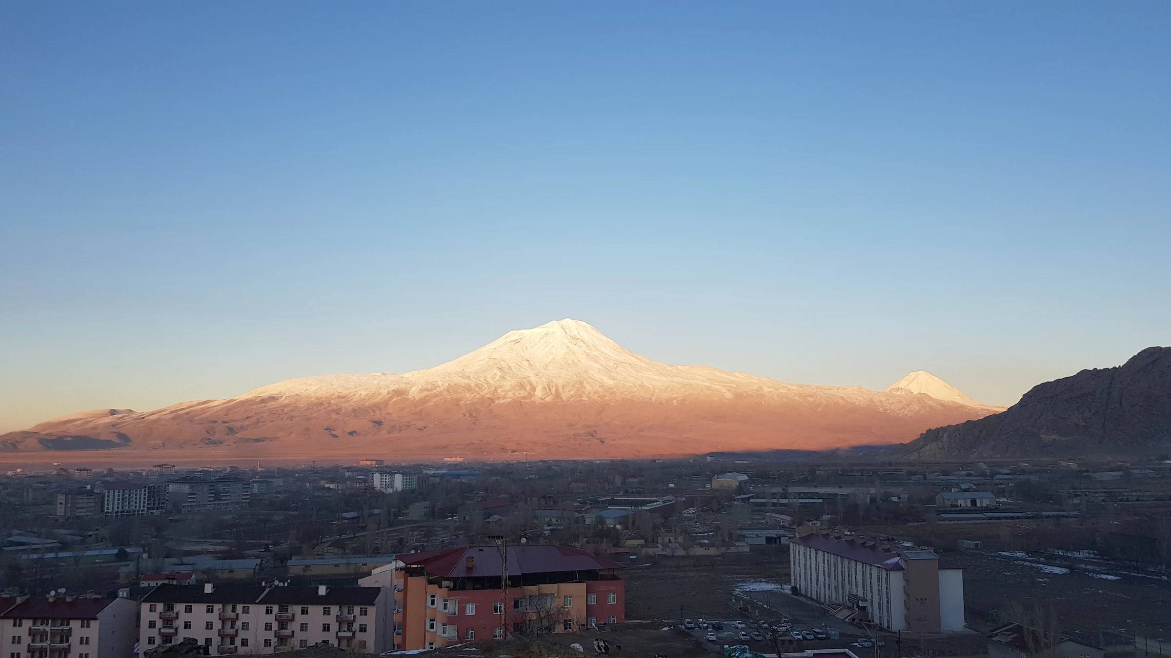 Ağrı Dağı gün batımı